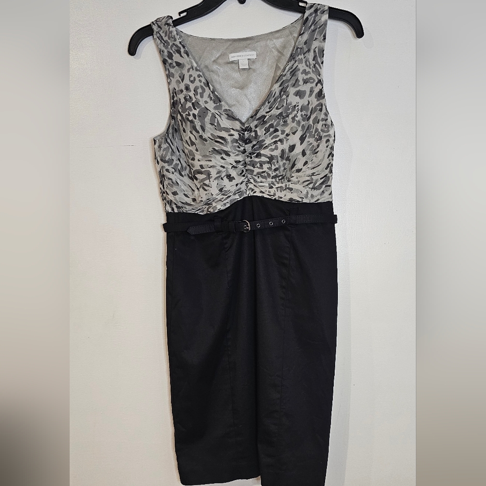 Black and Gray Sleeveless Dress